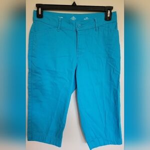 St. John's Bay Turquoise Capris